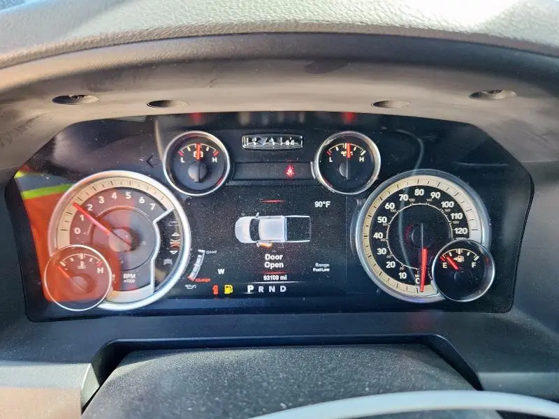 2017 RAM 1500 SLT  