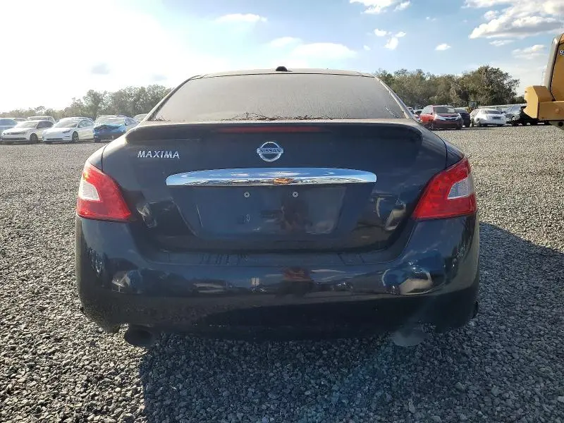 2010 NISSAN MAXIMA S  