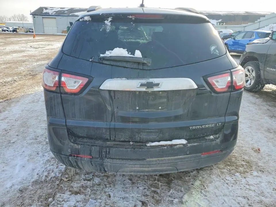 2015 CHEVROLET TRAVERSE LT  