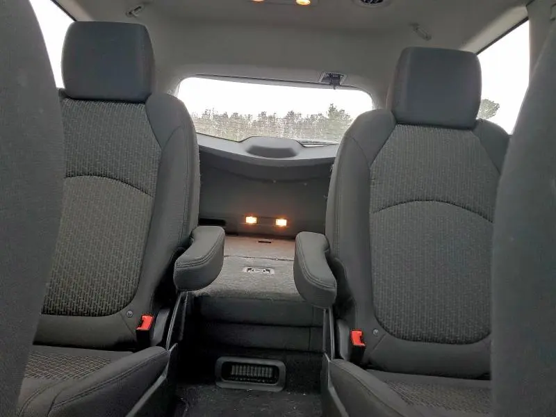 2011 CHEVROLET TRAVERSE LT  