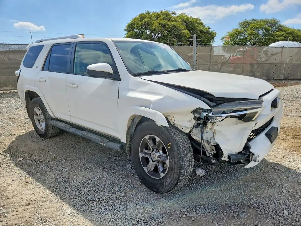 2017 TOYOTA 4RUNNER SR5  