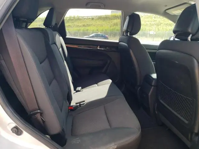 2011 KIA SORENTO BASE  