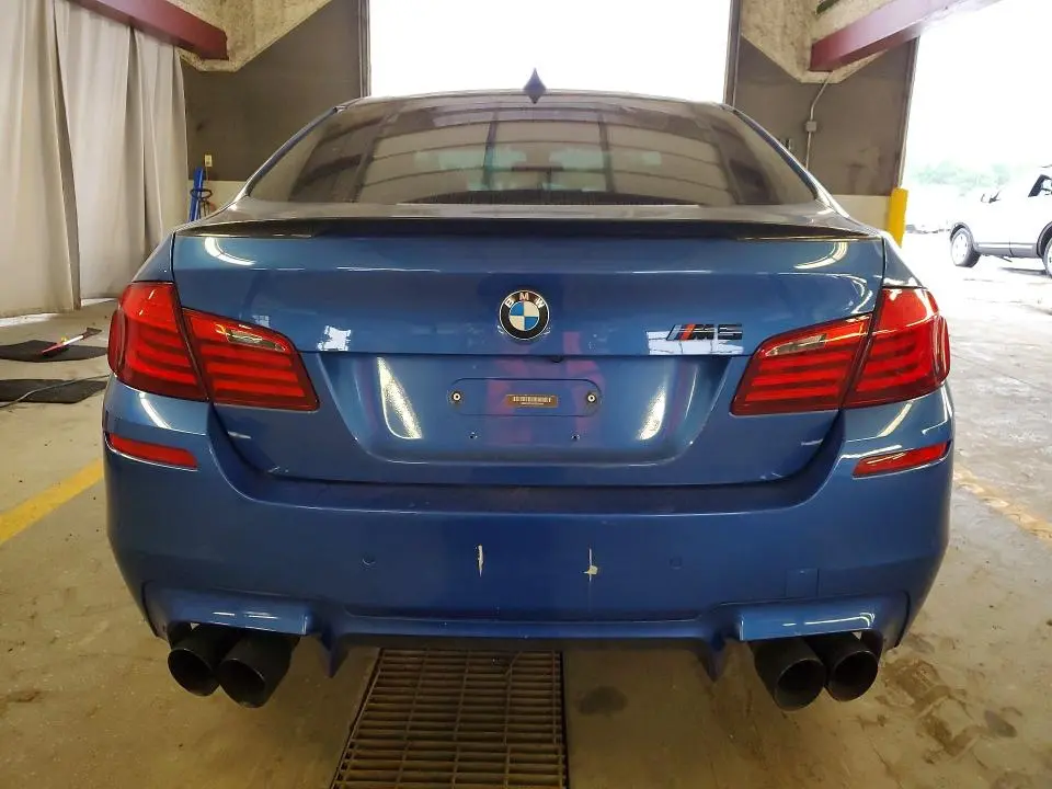 2013 BMW M5   