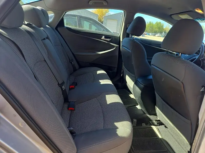 2011 HYUNDAI SONATA GLS  
