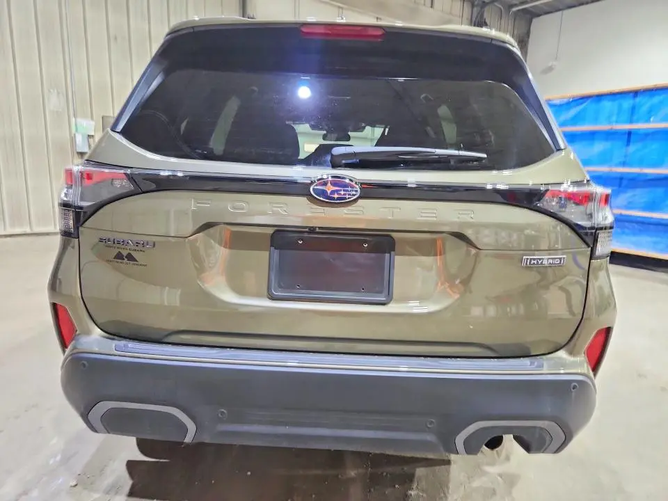2025 SUBARU FORESTER LIMITED  