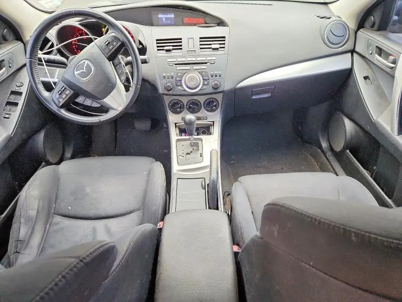 2011 MAZDA 3 S  