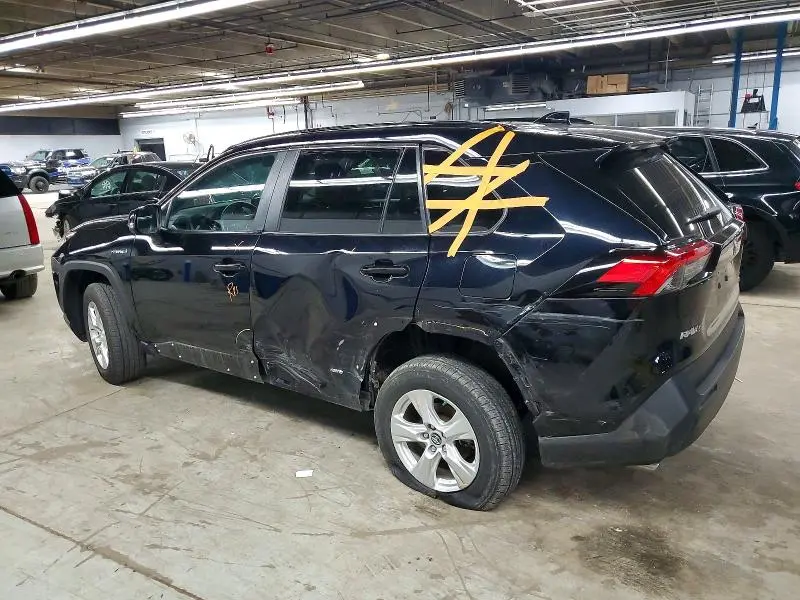 2019 TOYOTA RAV4 XLE  