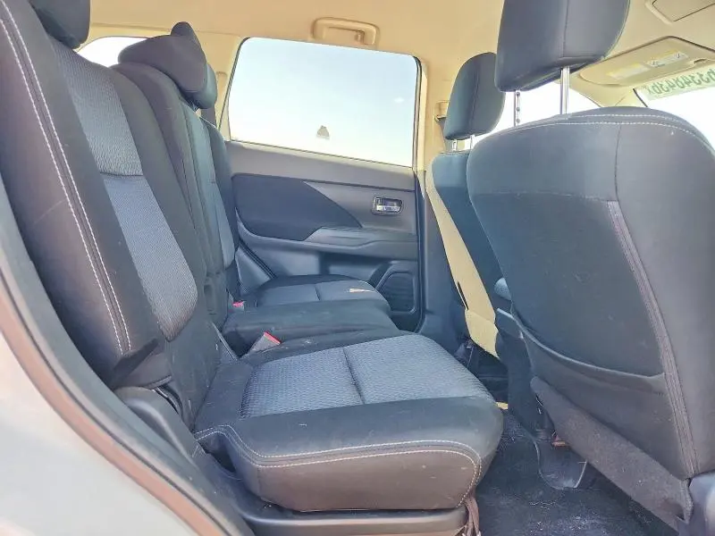 2016 MITSUBISHI OUTLANDER ES  