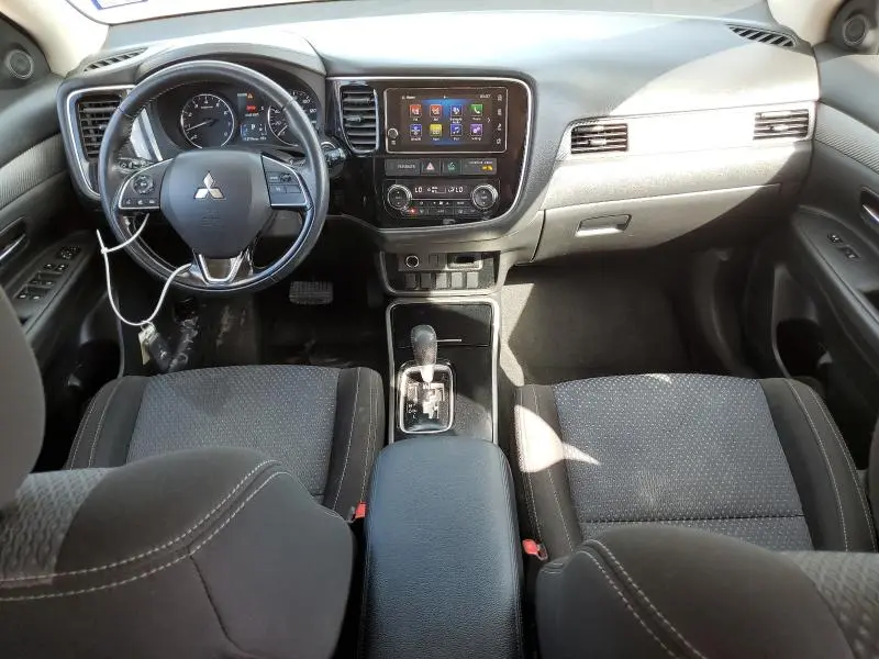 2018 MITSUBISHI OUTLANDER SE