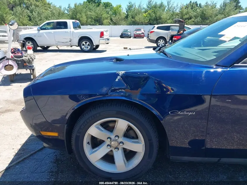 2013 DODGE CHALLENGER SXT PLUS