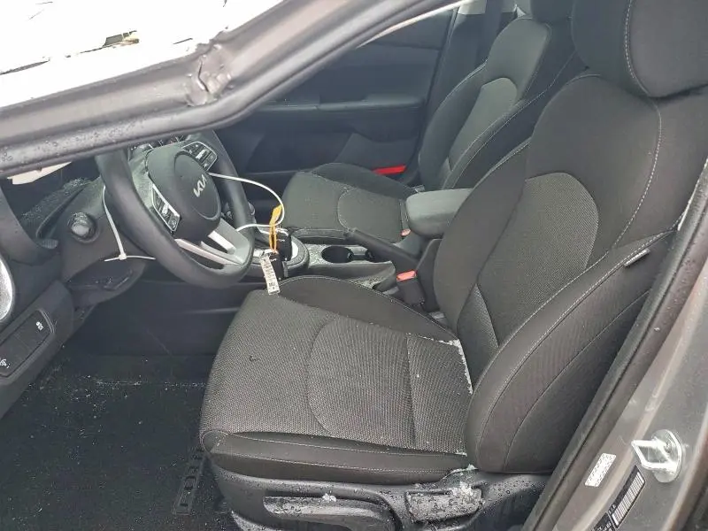 2024 KIA FORTE LX  