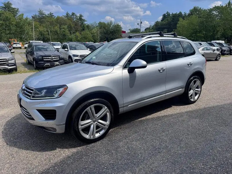 2017 VOLKSWAGEN TOUAREG EXECUTIVE  