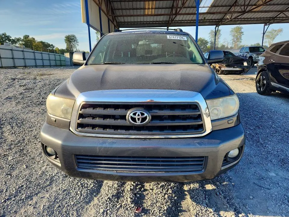 2013 TOYOTA SEQUOIA SR5  