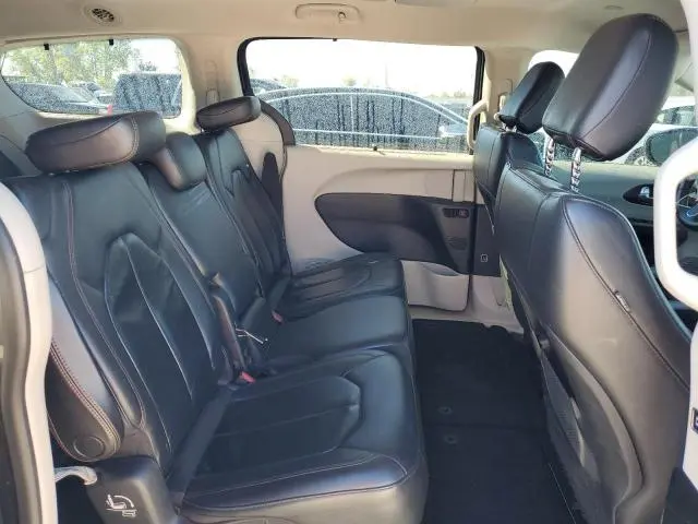 2017 CHRYSLER PACIFICA TOURING L  