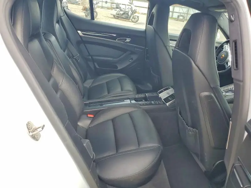 2016 PORSCHE PANAMERA   