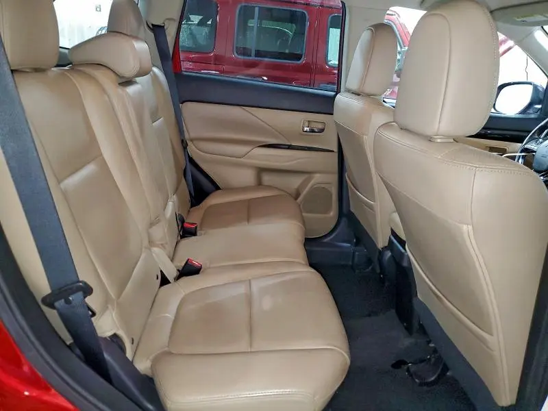 2016 MITSUBISHI OUTLANDER SE  