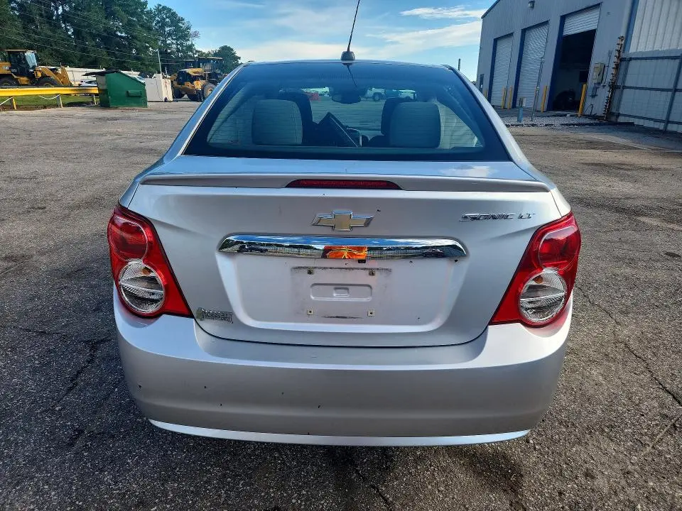 2016 CHEVROLET SONIC LT  