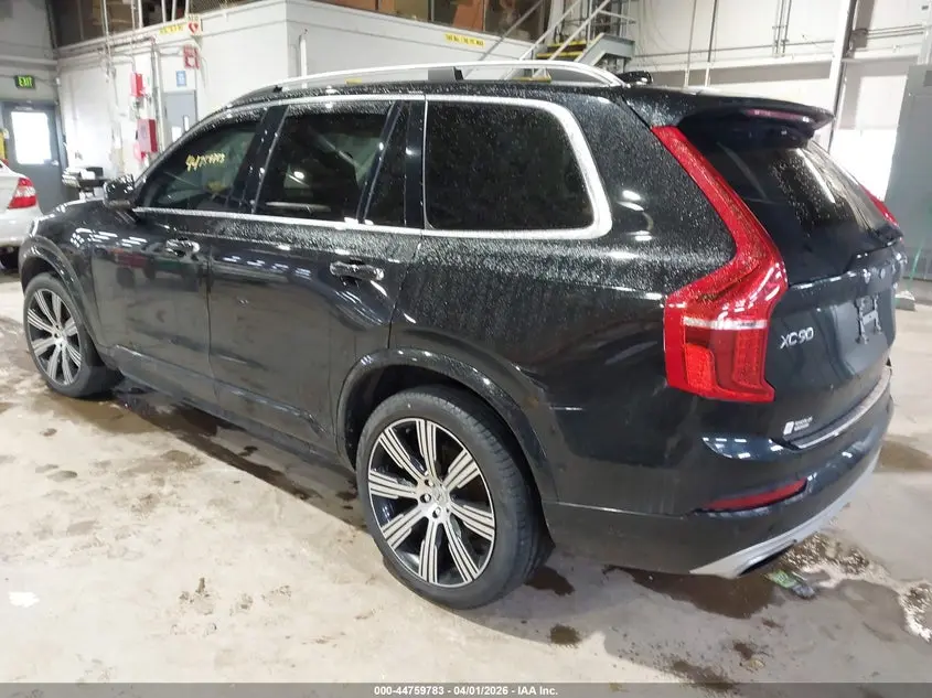 2017 VOLVO XC90 T6 MOMENTUM