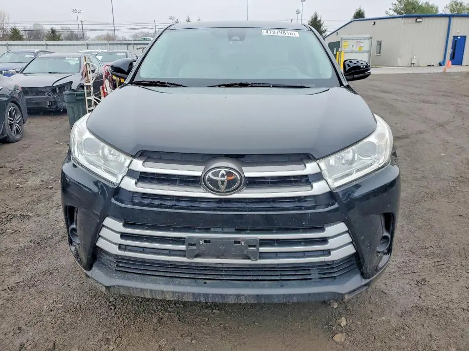 2019 TOYOTA HIGHLANDER LE  