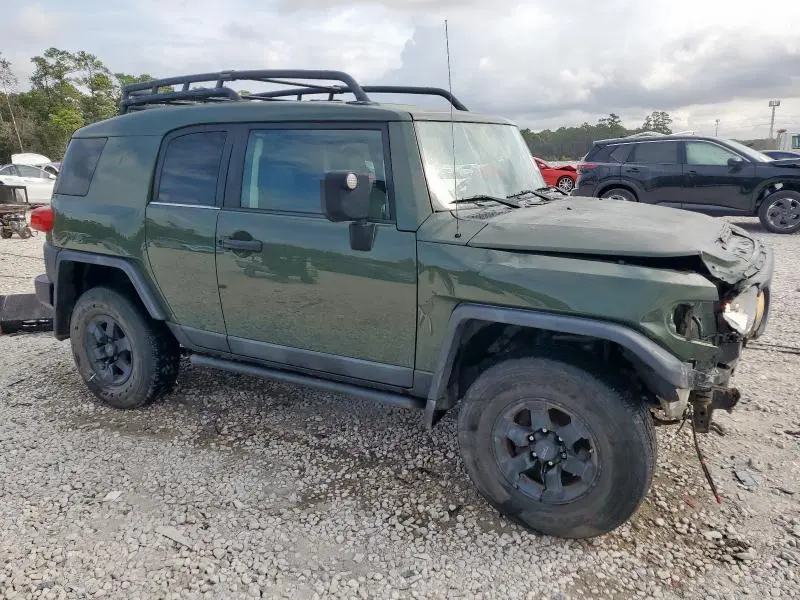 2011 TOYOTA FJ CRUISER BASE  