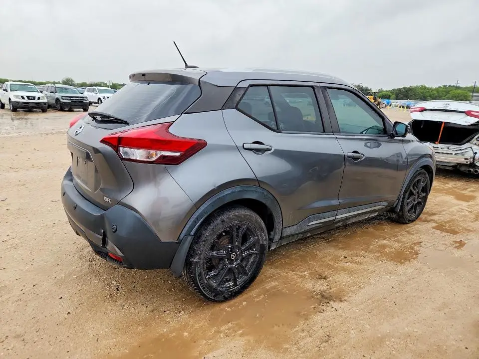 2020 NISSAN KICKS SR  