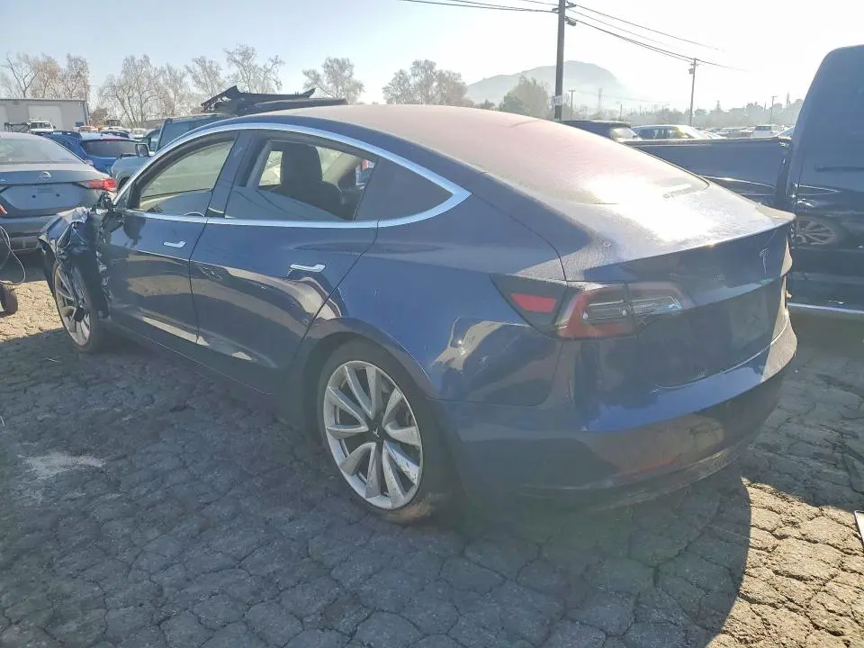 2018 TESLA MODEL 3   