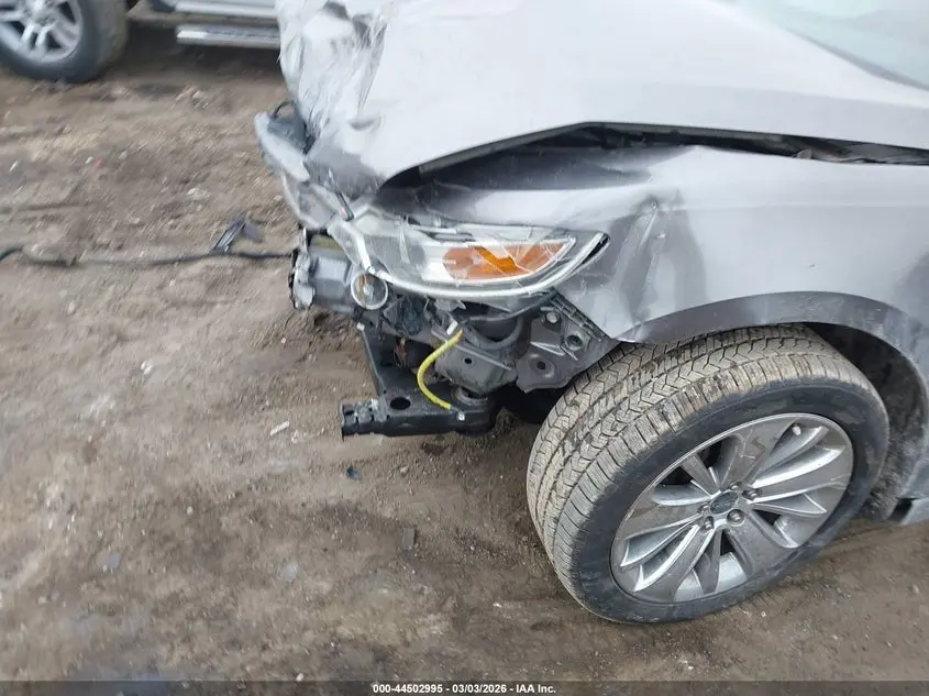 2011 FORD TAURUS LIMITED