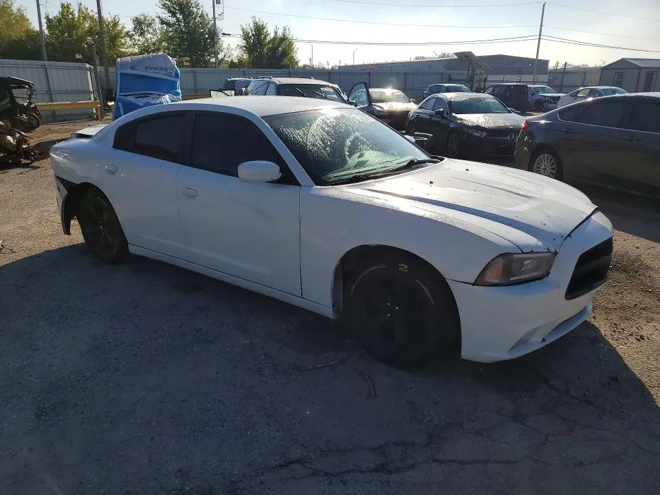 2014 DODGE CHARGER SE  