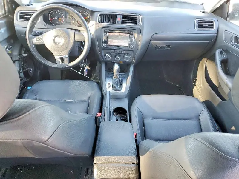 2012 VOLKSWAGEN JETTA SE  