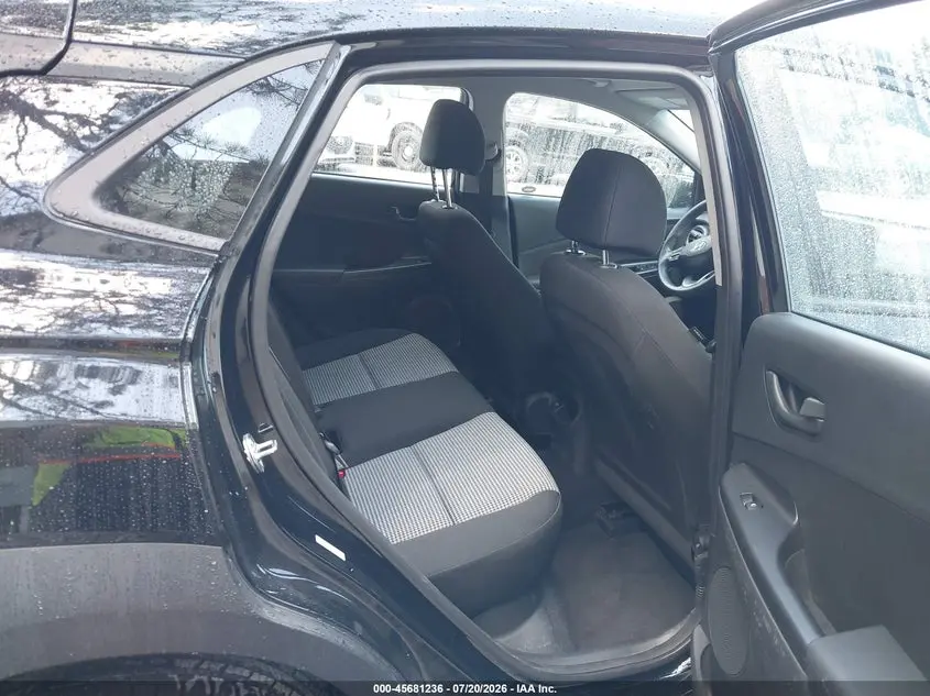 2023 HYUNDAI KONA SE