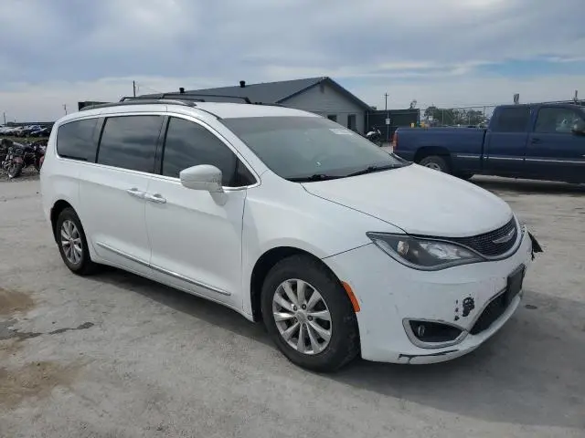 2017 CHRYSLER PACIFICA TOURING L  