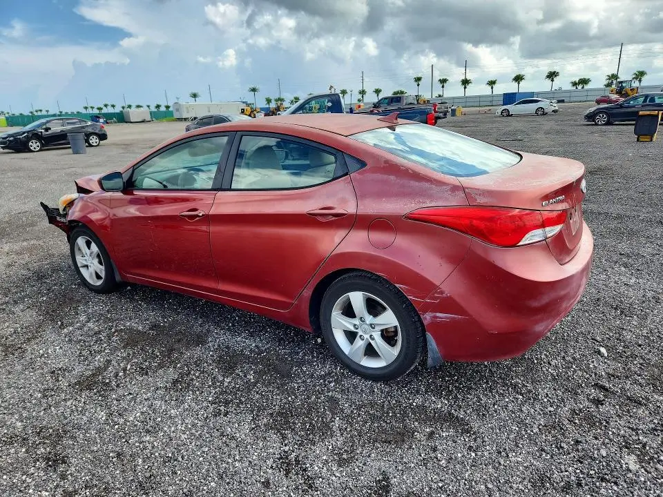2013 HYUNDAI ELANTRA GLS  