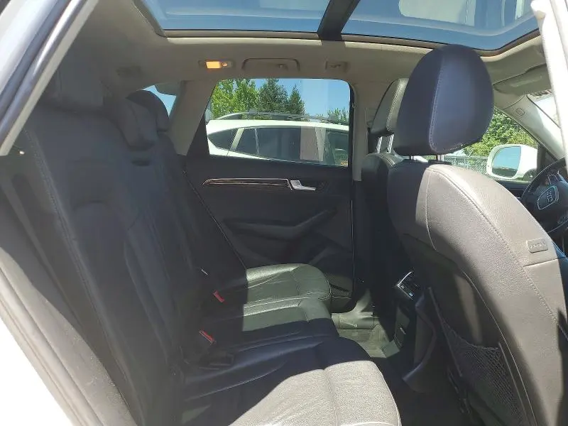 2011 AUDI Q5 PREMIUM PLUS  
