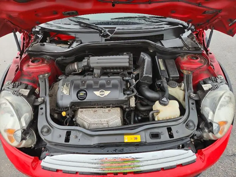 2011 MINI COOPER   