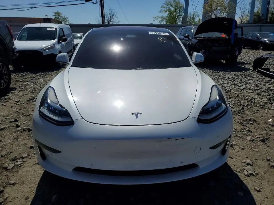2018 TESLA MODEL 3   