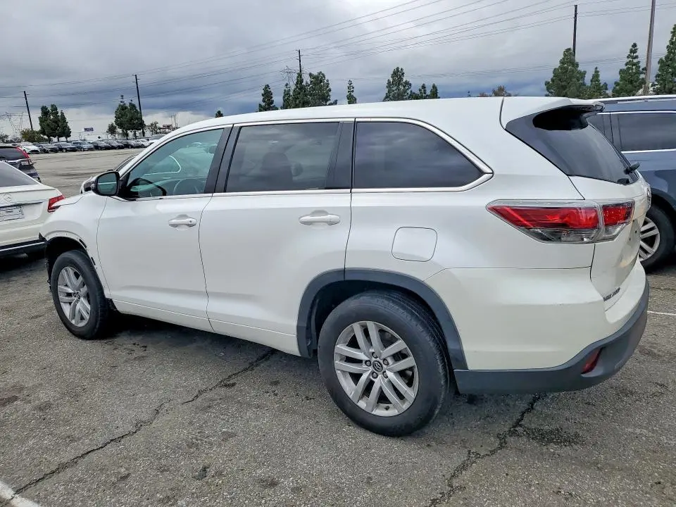 2016 TOYOTA HIGHLANDER LE  