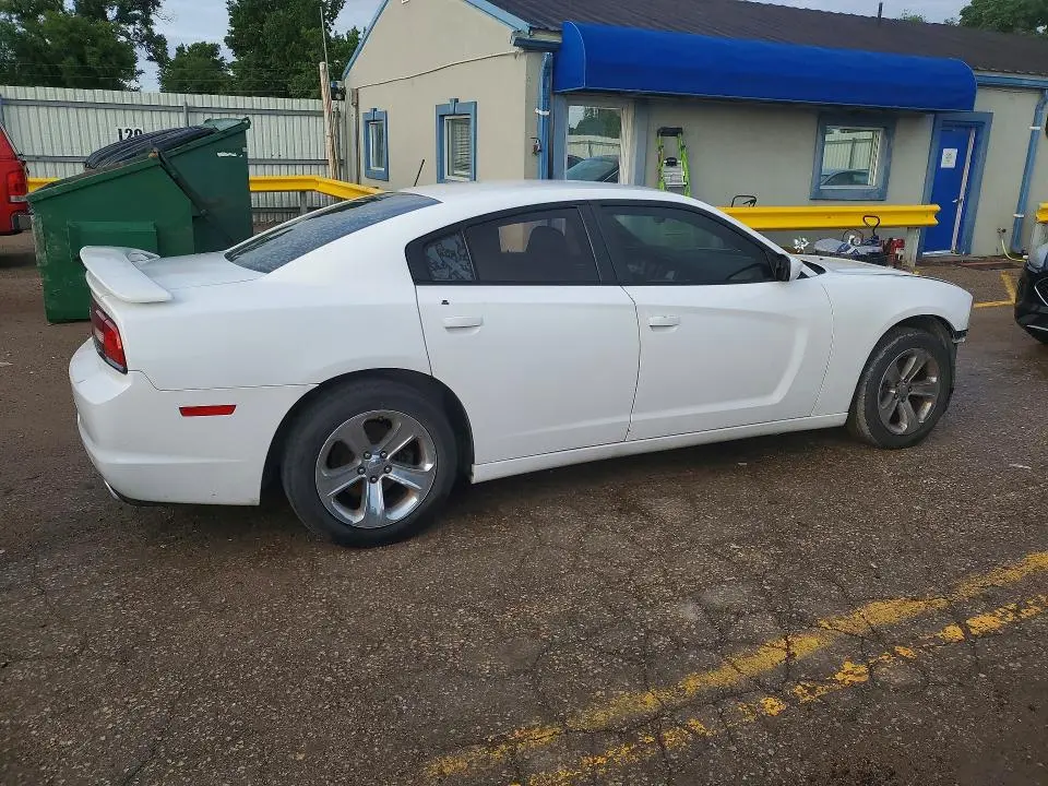 2011 DODGE CHARGER   