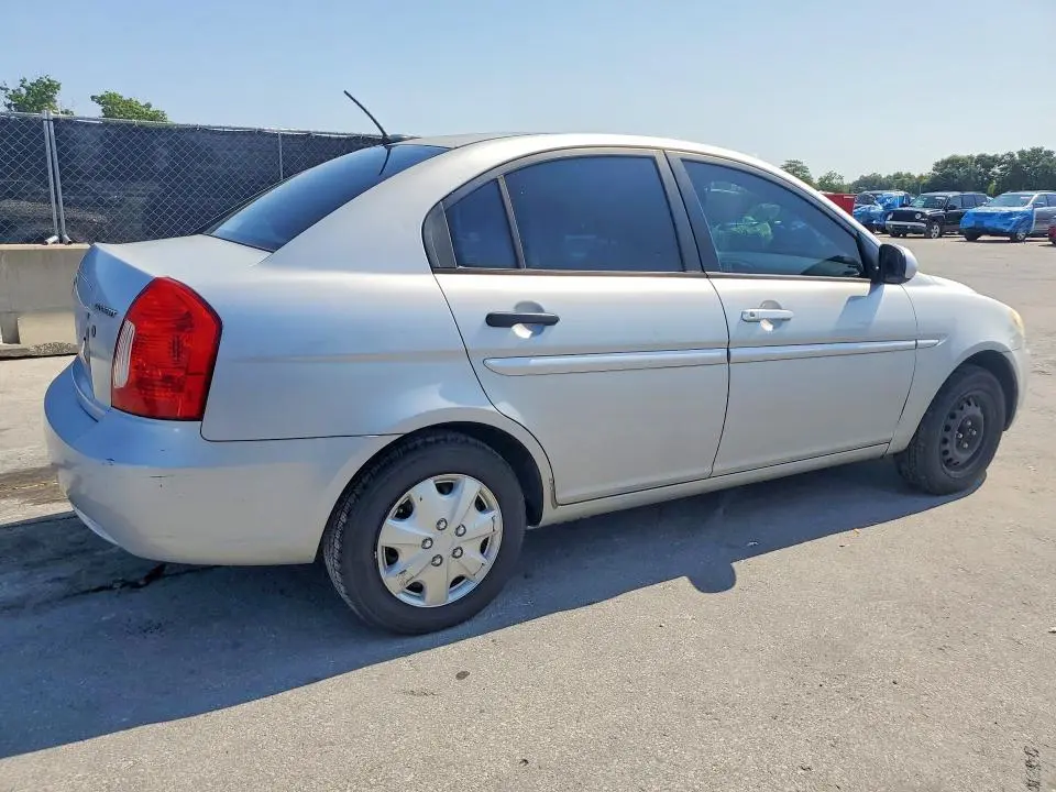 2010 HYUNDAI ACCENT GLS  