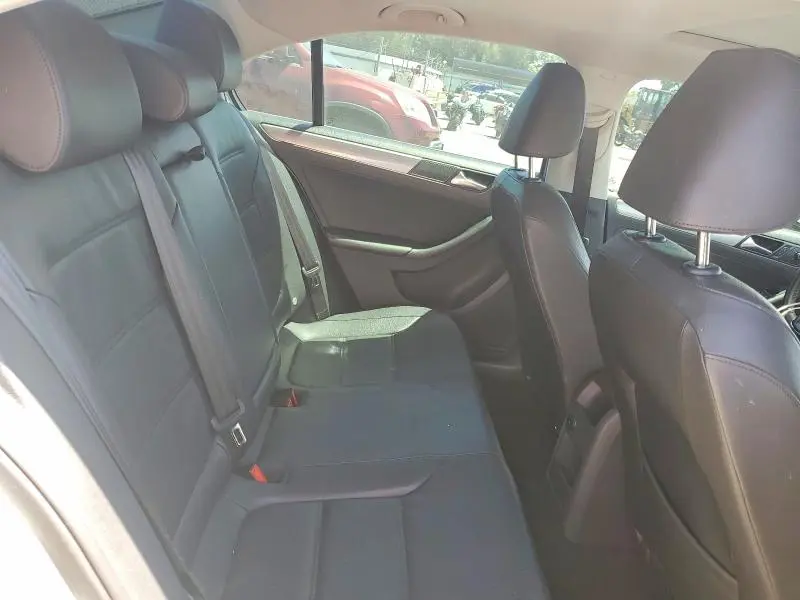2015 VOLKSWAGEN JETTA SE  