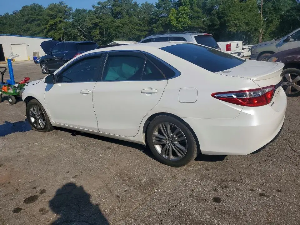 2015 TOYOTA CAMRY SE  