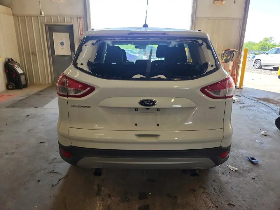 2015 FORD ESCAPE SE  