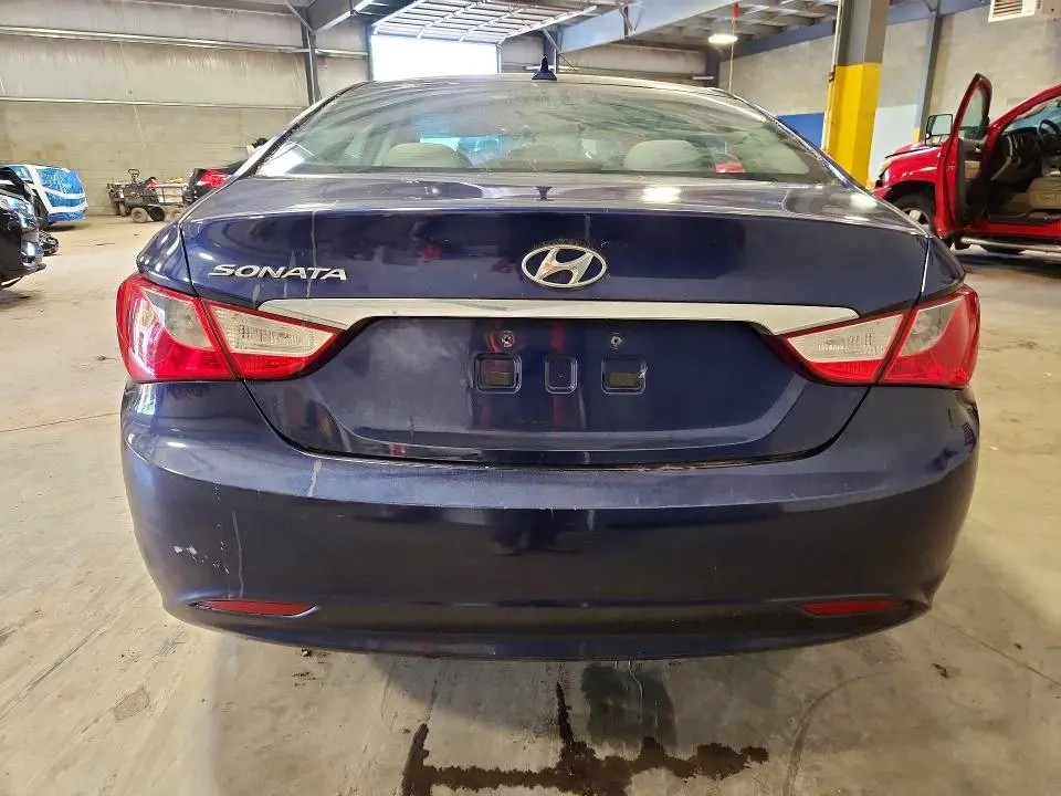 2012 HYUNDAI SONATA GLS  