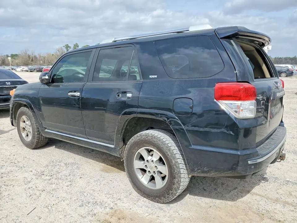 2010 TOYOTA 4RUNNER SR5  