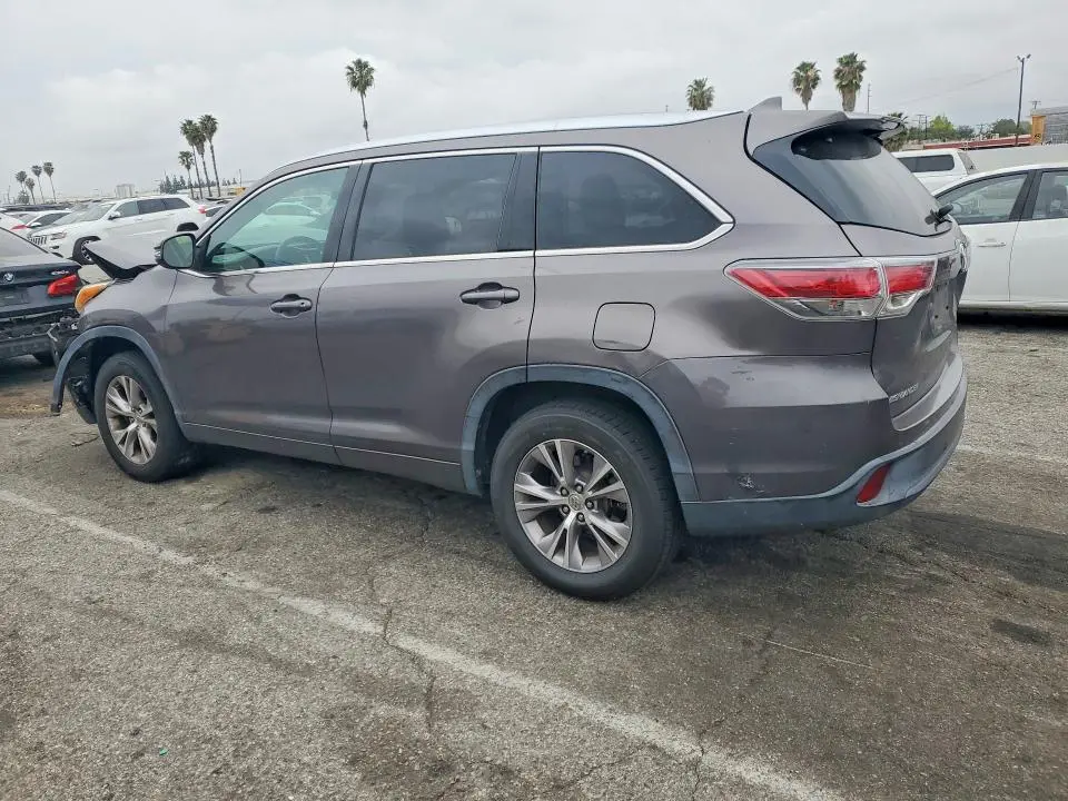 2015 TOYOTA HIGHLANDER XLE  