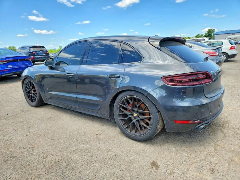 2017 PORSCHE MACAN GTS  