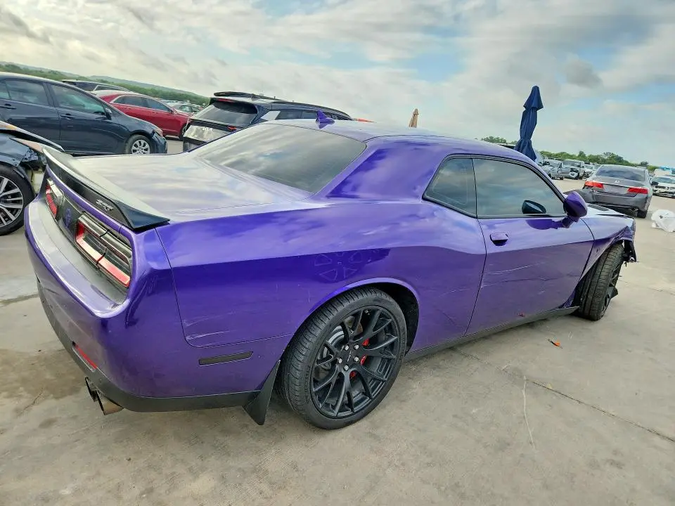 2016 DODGE CHALLENGER SRT HELLCAT  
