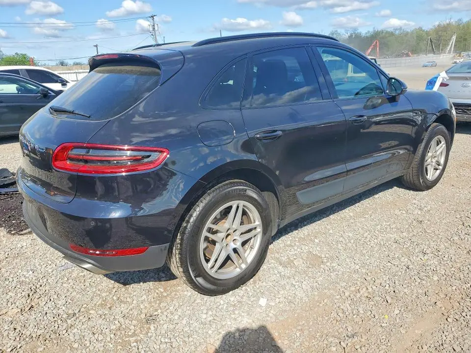 2018 PORSCHE MACAN   