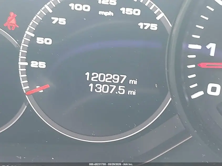 2020 PORSCHE CAYENNE  