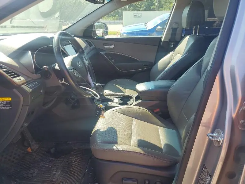 2018 HYUNDAI SANTA FE SE  