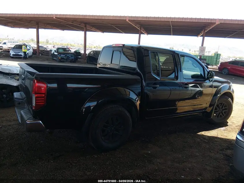 2018 NISSAN FRONTIER SV
